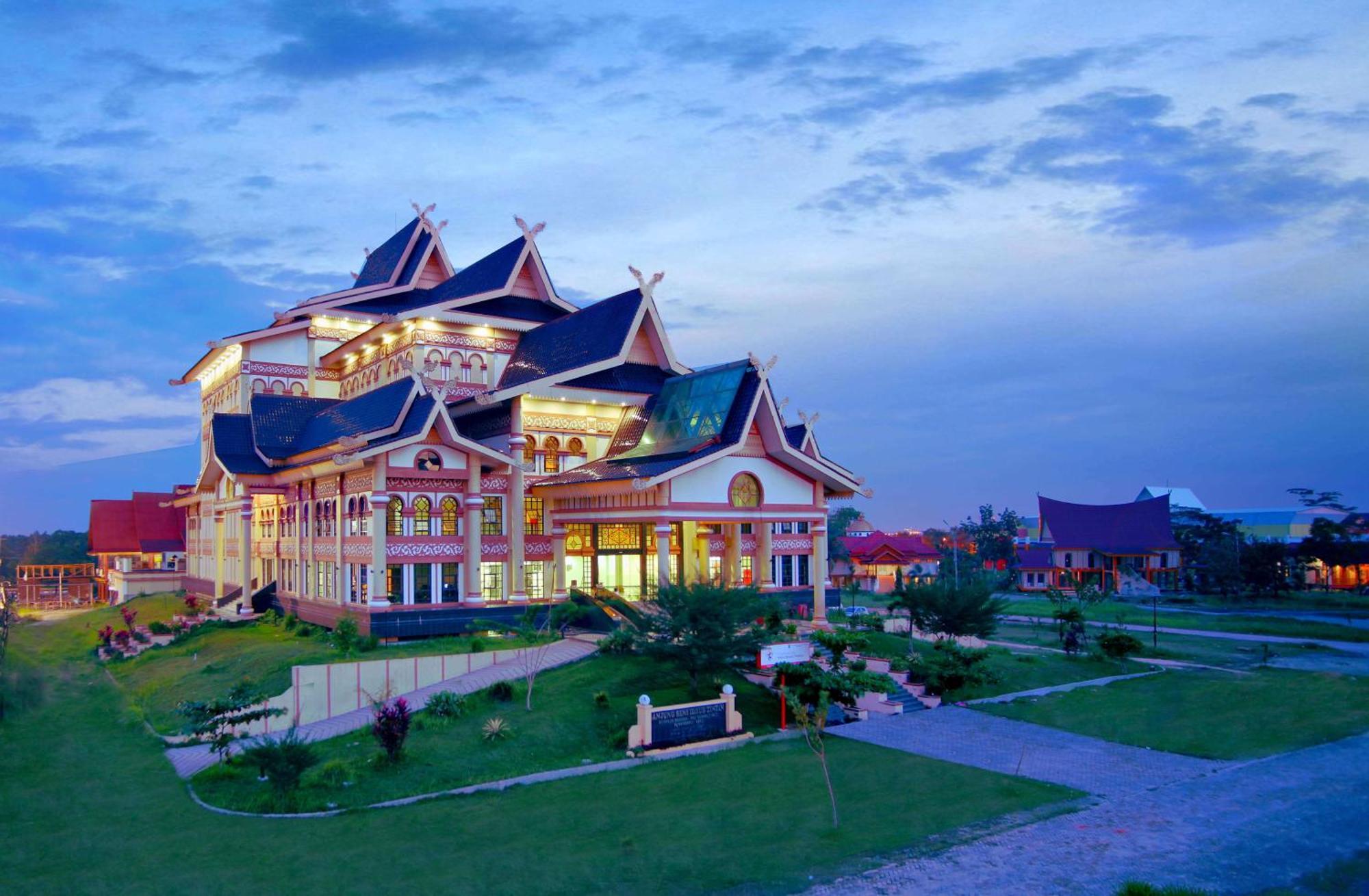 Monoloog Hotel Pekanbaru Extérieur photo