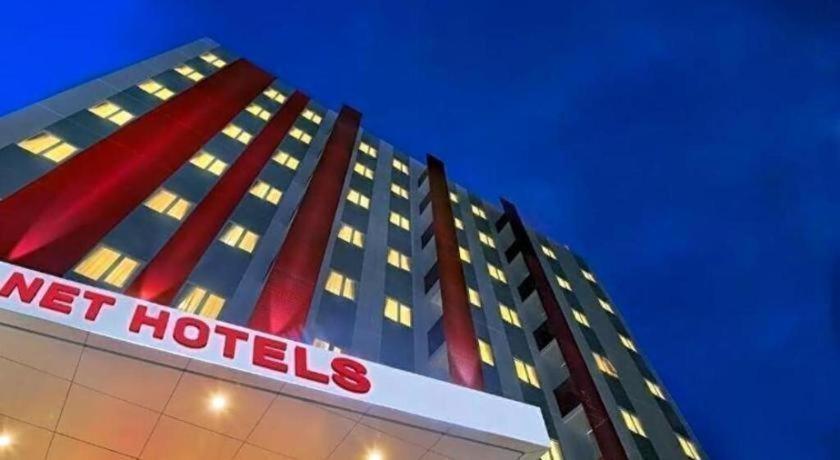 Monoloog Hotel Pekanbaru Extérieur photo