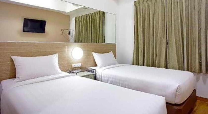 Monoloog Hotel Pekanbaru Extérieur photo