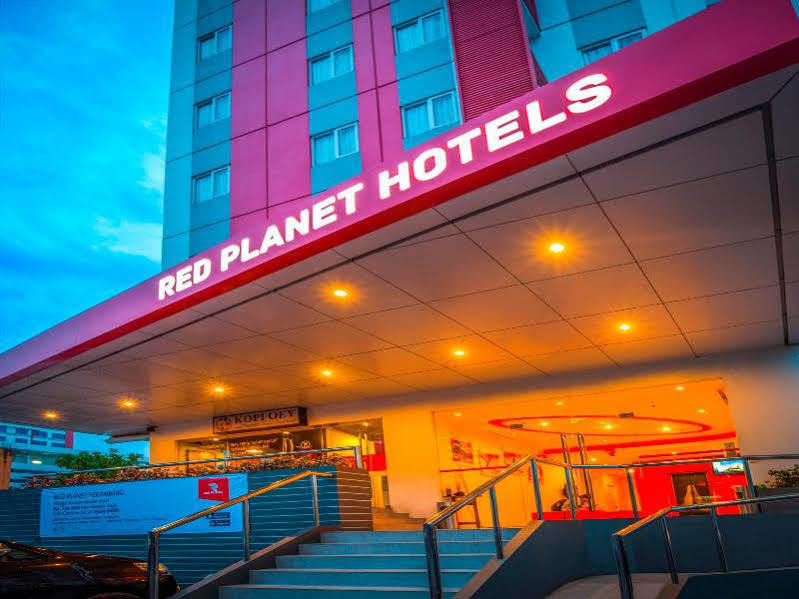 Monoloog Hotel Pekanbaru Extérieur photo